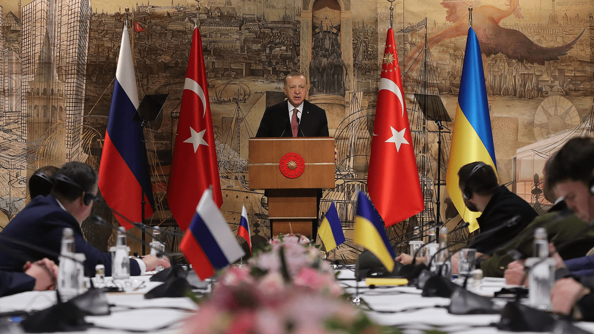 Ukrayna’da Ateşkes Görüşmeleri İstanbul’da Başladı