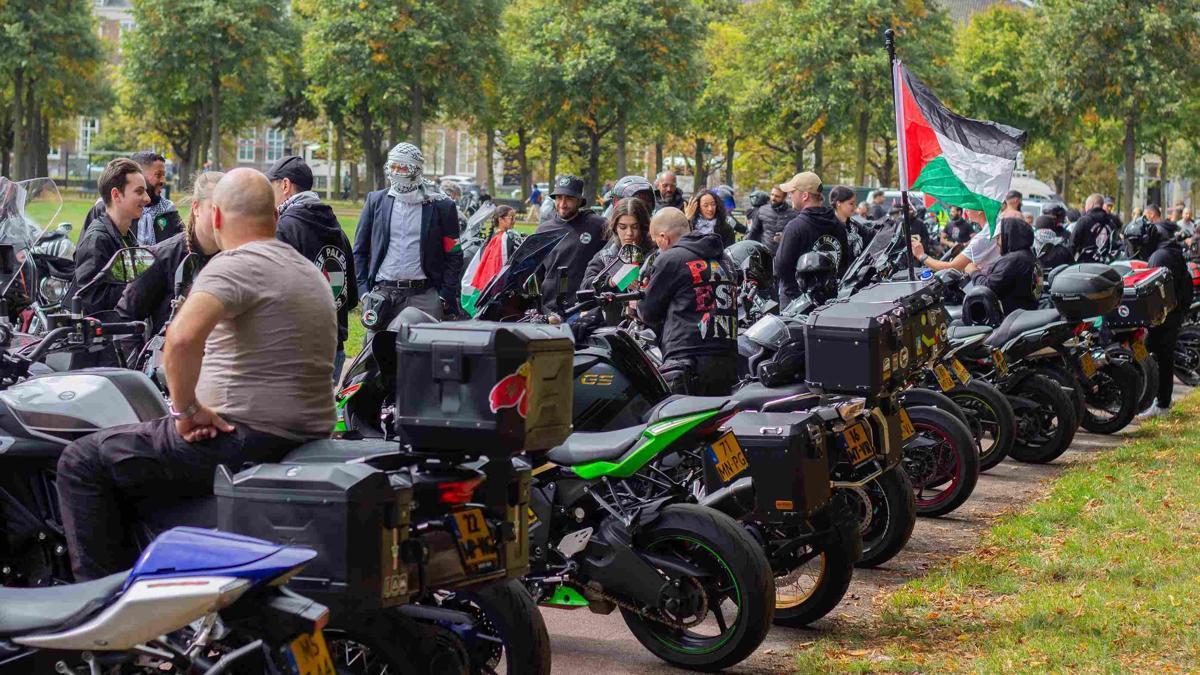 Hollanda’da motosiklet sürücülerinden Filistin’e destek gösterisi Detaylar…