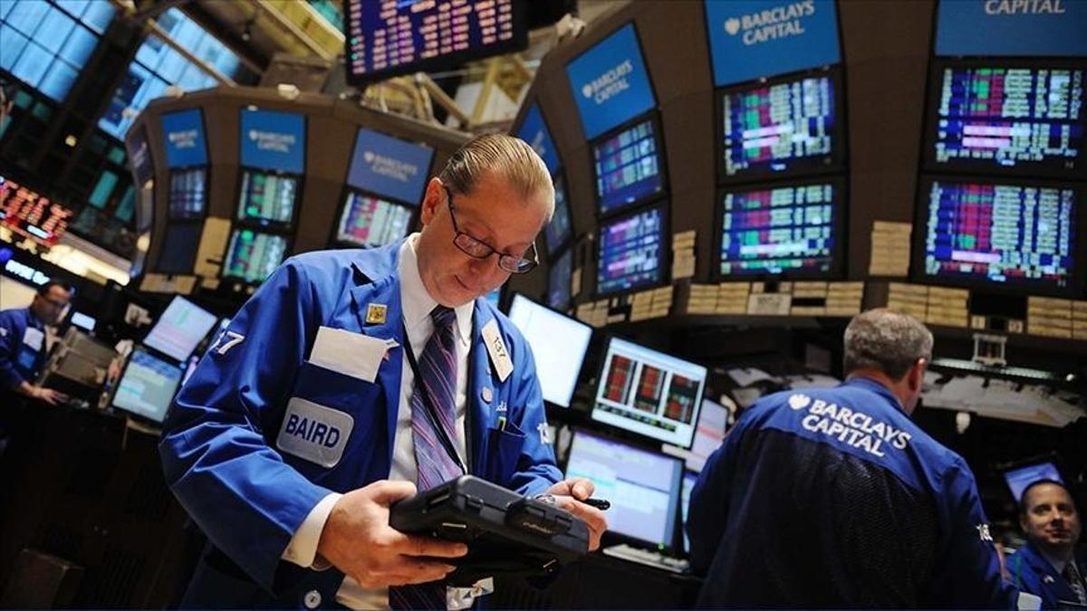 Küresel piyasalar ABD ve Avrupadaki belirsizliklerle karışık seyrediyor Detaylar…