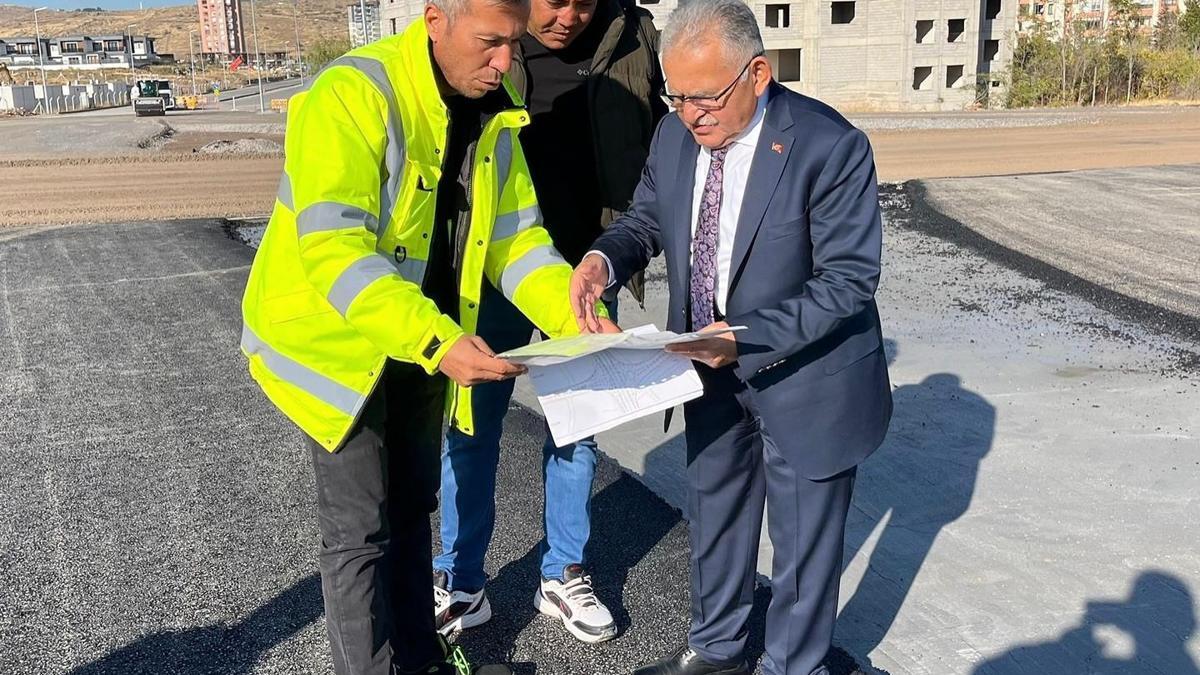 Başkan Büyükkılıç, Meteoroloji Katlı Kavşağındaki çalışmaları inceledi Detaylar…