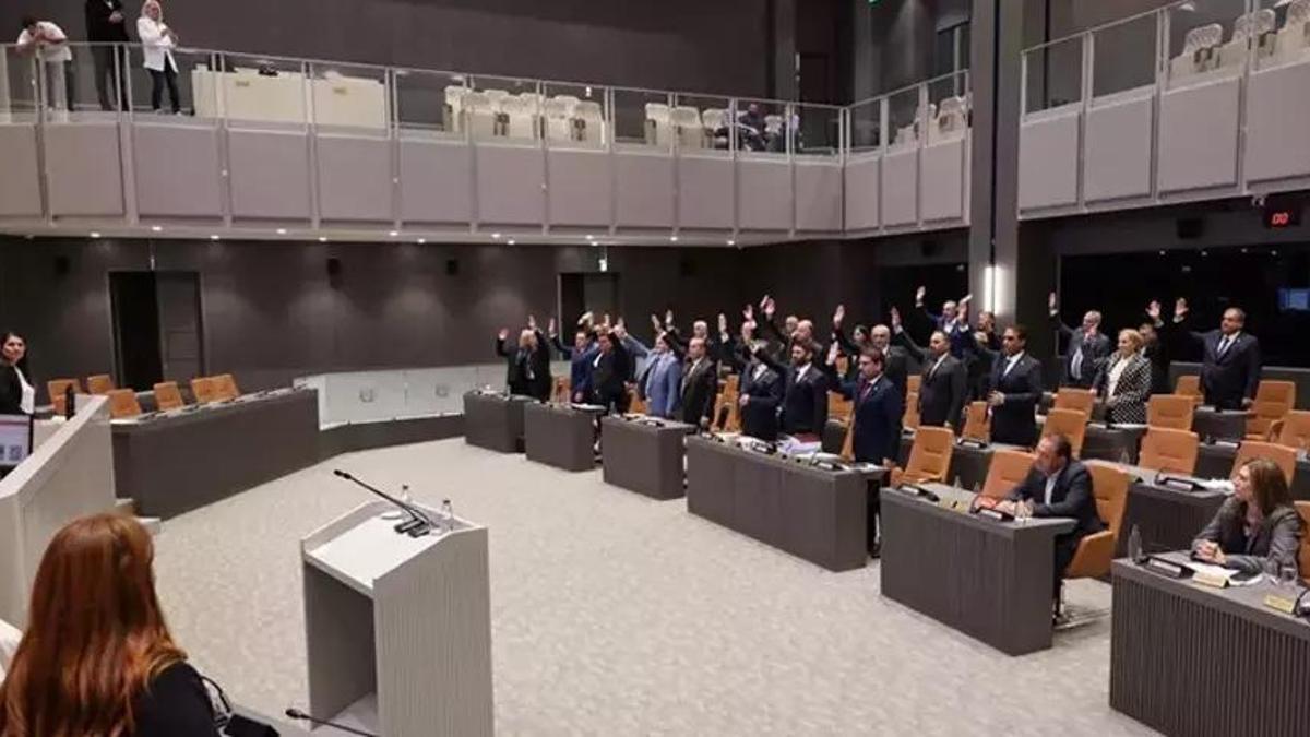 KKTC Cumhuriyet Meclisi, iki devletli çözüm önerisini kabul etti Detaylar…